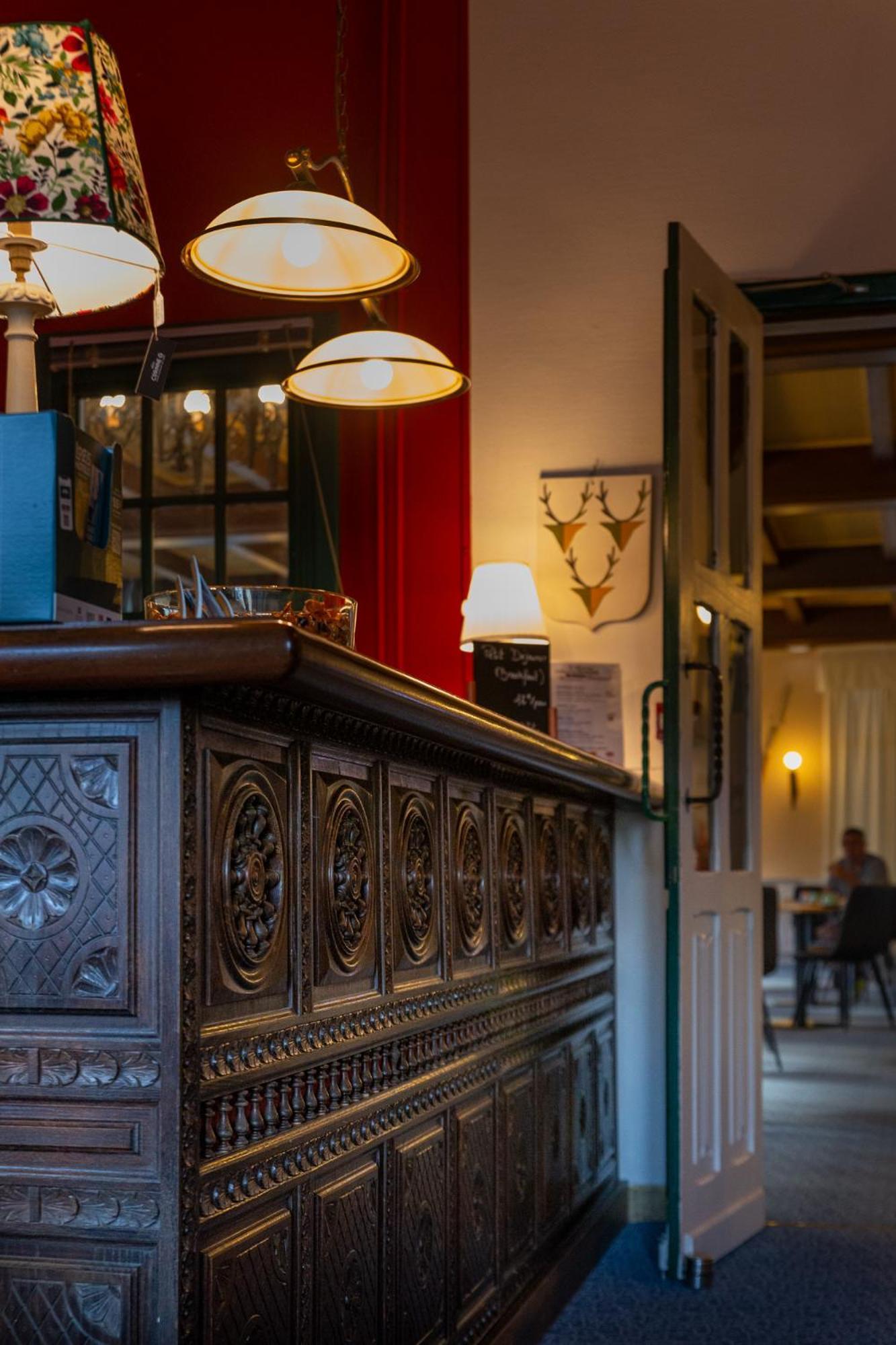 ג'וסלין Hotel Restaurant Du Chateau מראה חיצוני תמונה